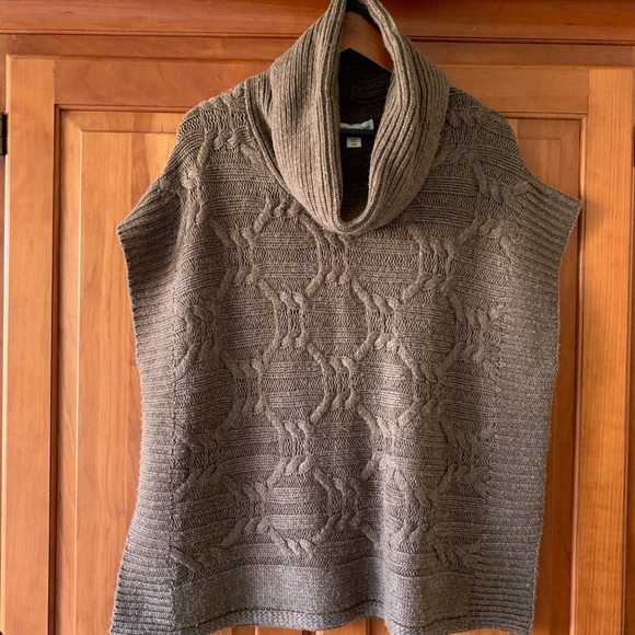 Coldwater Creek Pullover Knit Cape - Picture 1 of 3